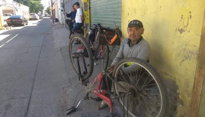 ¡¡FALLECIÓ “EL CHICHACHIS”, EL MEJOR REPARADOR DE BICICLETAS DE LOS MOCHIS!!