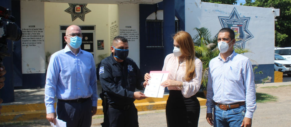 Presidenta Nubia Ramos brinda incremento histórico a salario de policías en El Fuerte