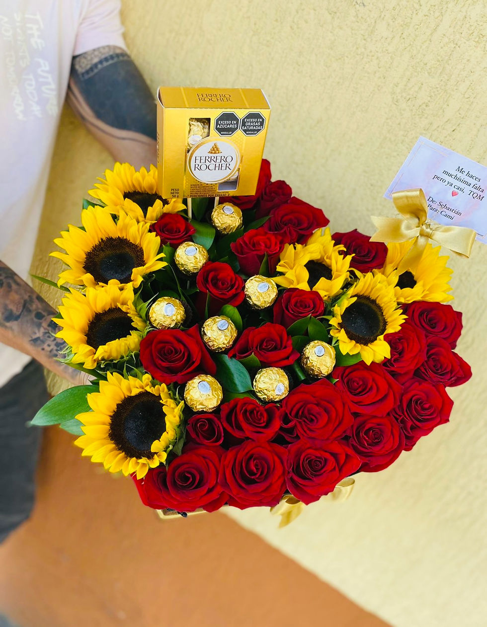 Miniatura: CORAZÓN RADIANTE (X50 ROSAS Y 🌻🍫)✨❤️