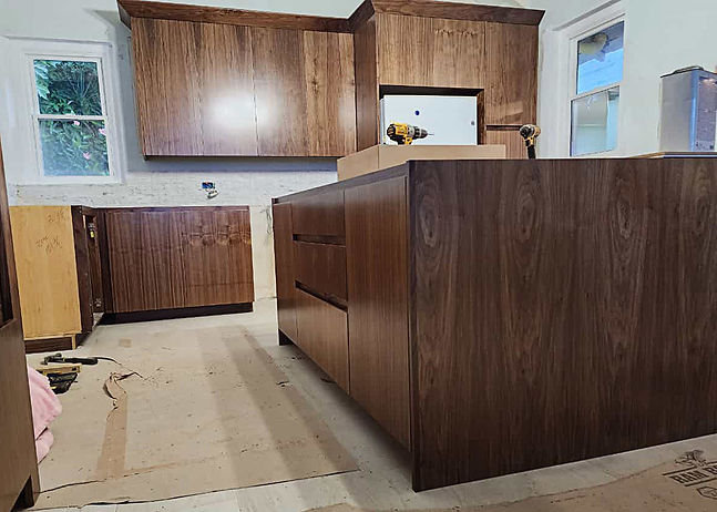 WalnutKitchenUnits19.jpg