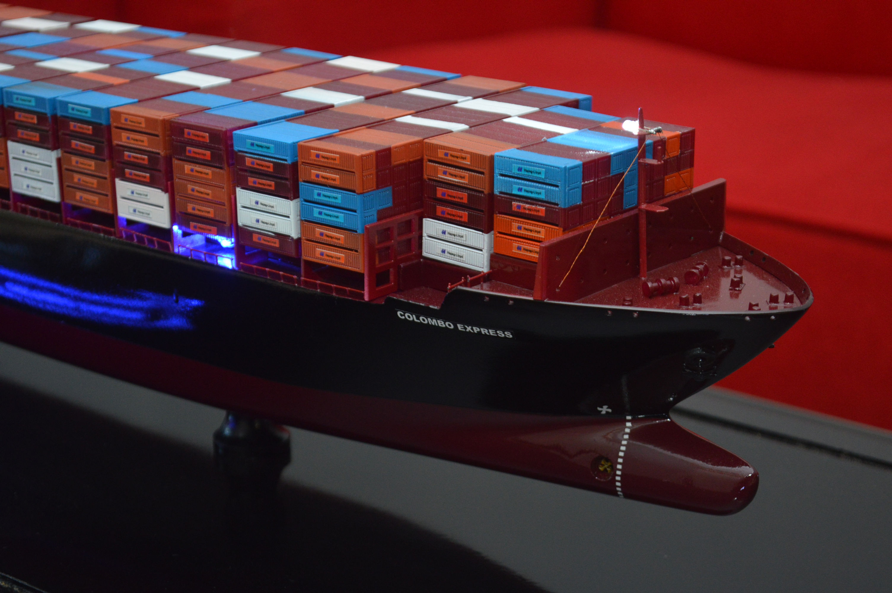 (𝐂𝐨𝐧𝐭𝐚𝐢𝐧𝐞𝐫) 𝐂𝐨𝐥𝐨𝐦𝐛𝐨 𝐄𝐱𝐩𝐫𝐞𝐬𝐬