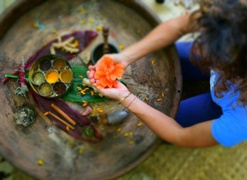 ayurveda-offerings-spices-herbs-260nw-1751306225_edited.jpg