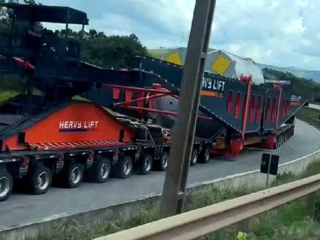 Peça colossal de motor elétrico transita pelo trecho Sul-mineiro da Fernão Dias 