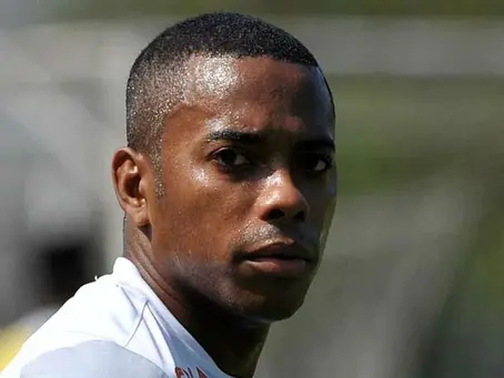 Com voto de Alexandre de Moraes, STF forma maioria para manter Robinho preso