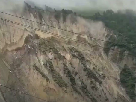 Deslizamento de encosta atinge Rio Kaligandaki após três dias de fortes chuvas no Nepal