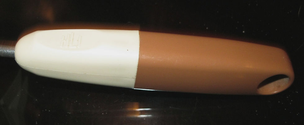 Thumbnail: rotary cookie/pastry cutter handle view