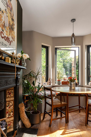 Sunshine & Studio | Steven Andrews Bespoke