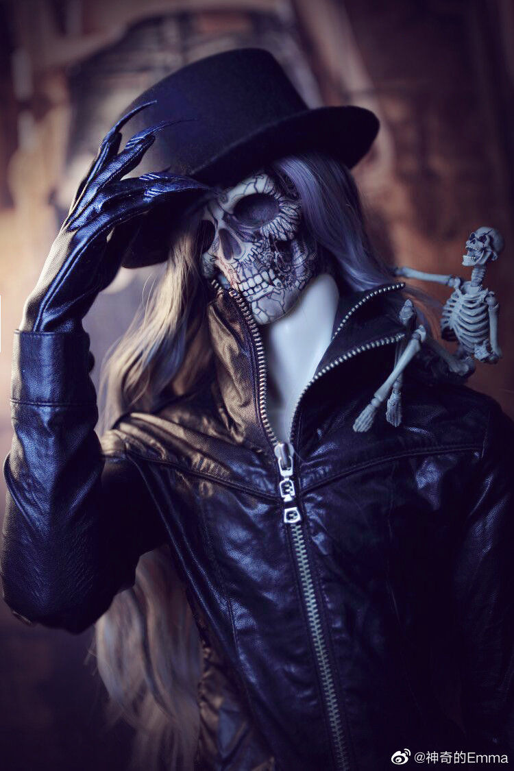Thumbnail: Devil's Glaves by Magical Emma