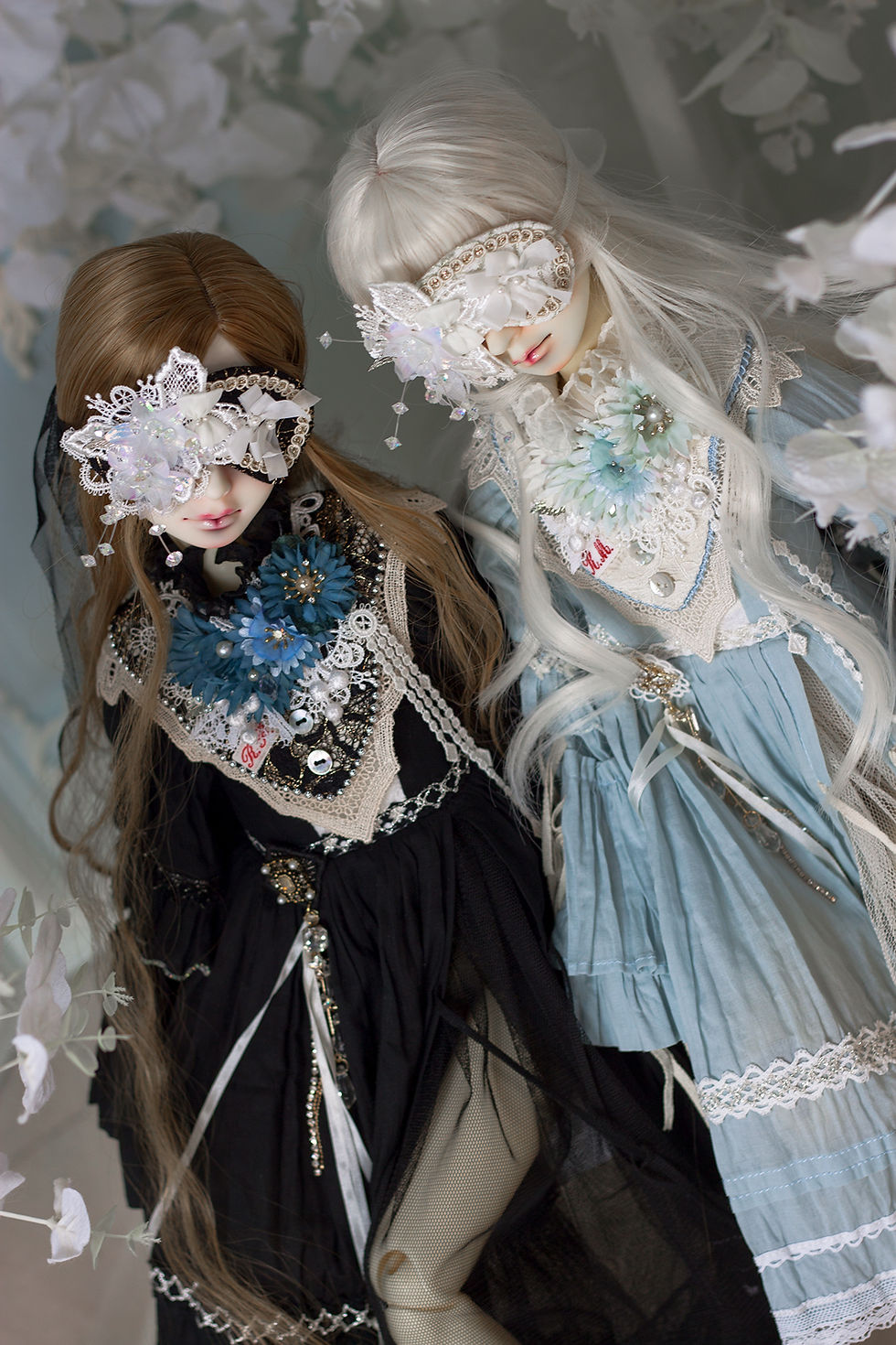 Thumbnail: Little Ida's Flowers by Tableau Vivant