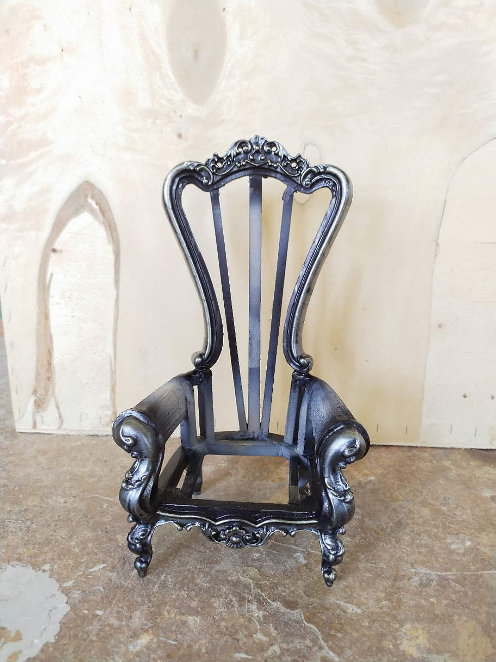 縮圖：Throne by Swingbjd