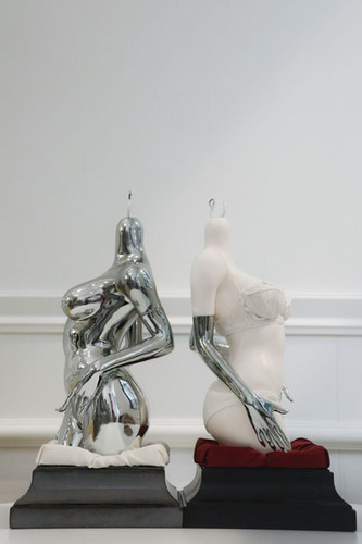 Freya 1/4 Torso Stand by Aphasia Land | Moonlight BJD House