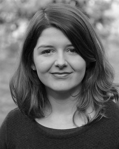 hannahgill (1) headshot full height.jpg