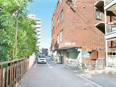 地下鉄中の島駅より徒歩3分