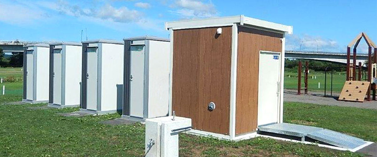 仮設トイレ