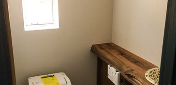 むくり屋根の家 トイレ