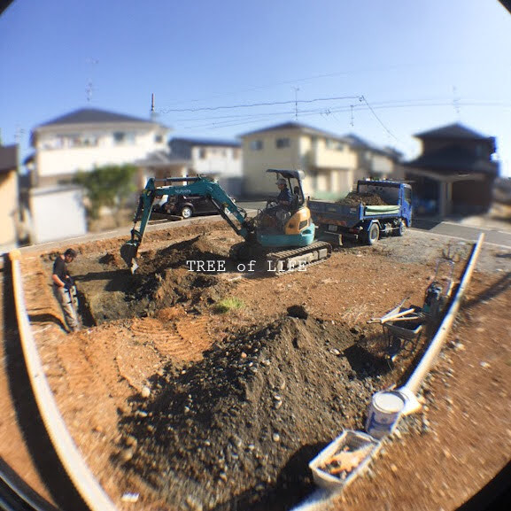 基礎工事開始です!