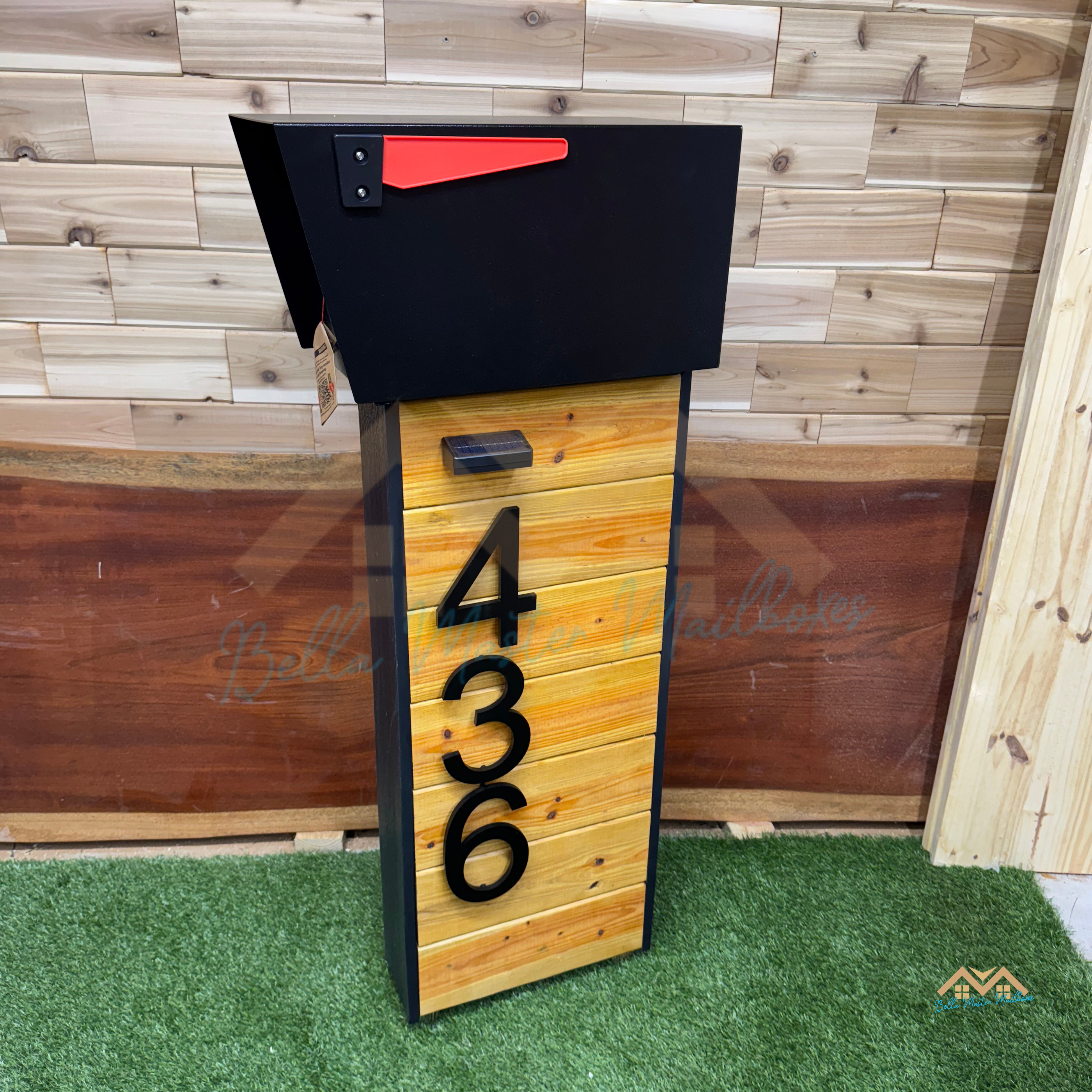 Baby Cedar with Clear Top-Mount Mailbox