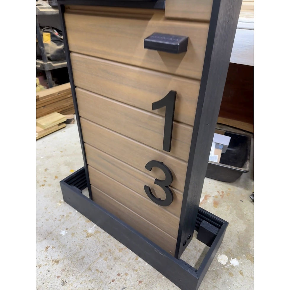 Thumbnail: Composite Wood Color Top-Mount Mailbox