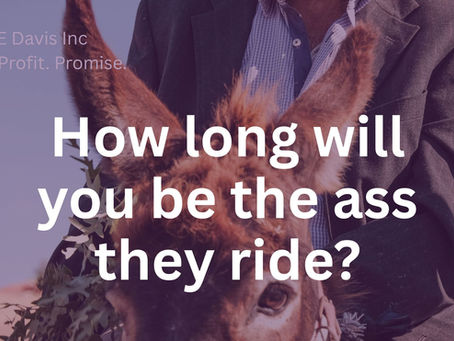 They’re Not Hiring. They’re Stalling.