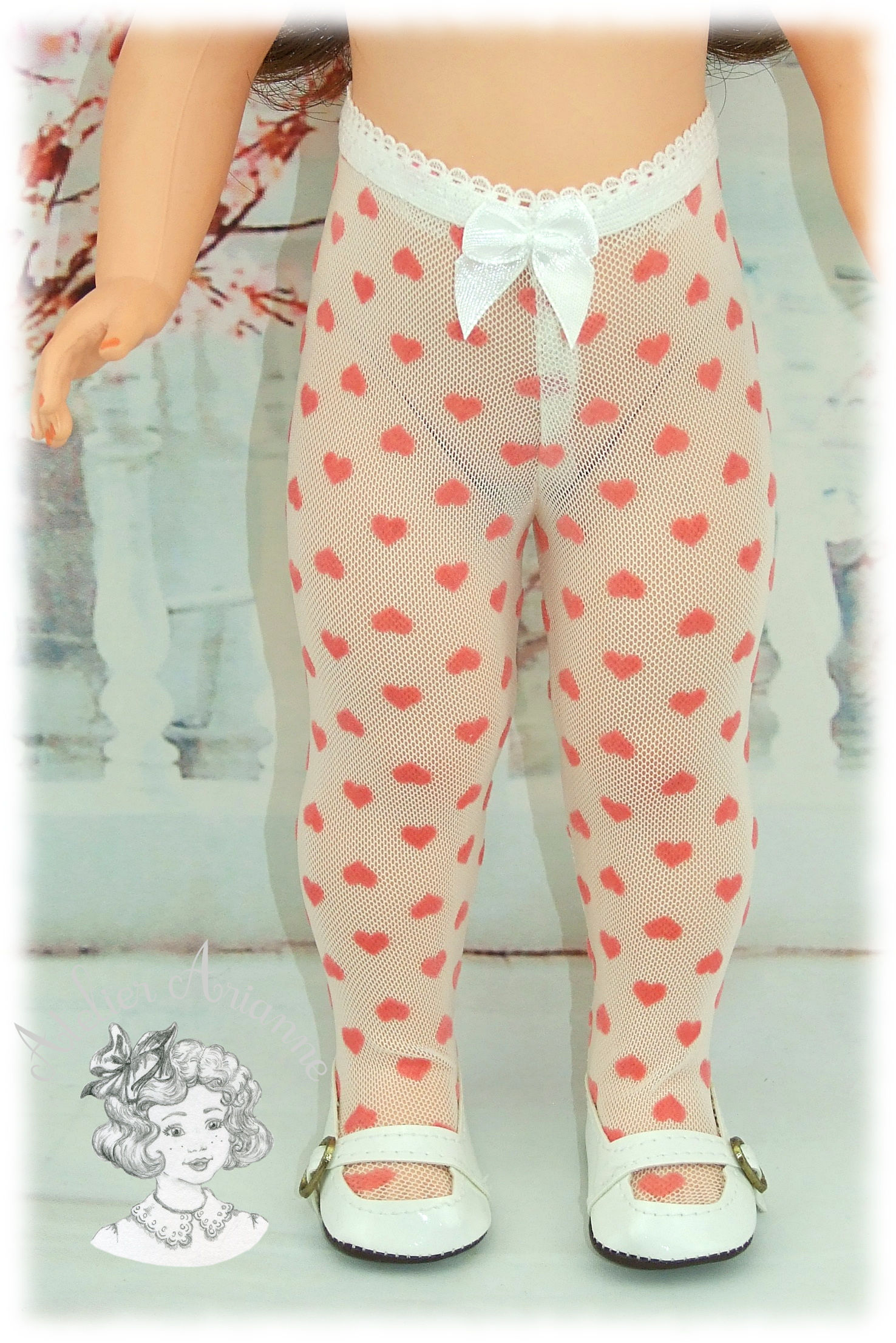 Collant dentelle cœurs roses pour poupées Marie-Françoise