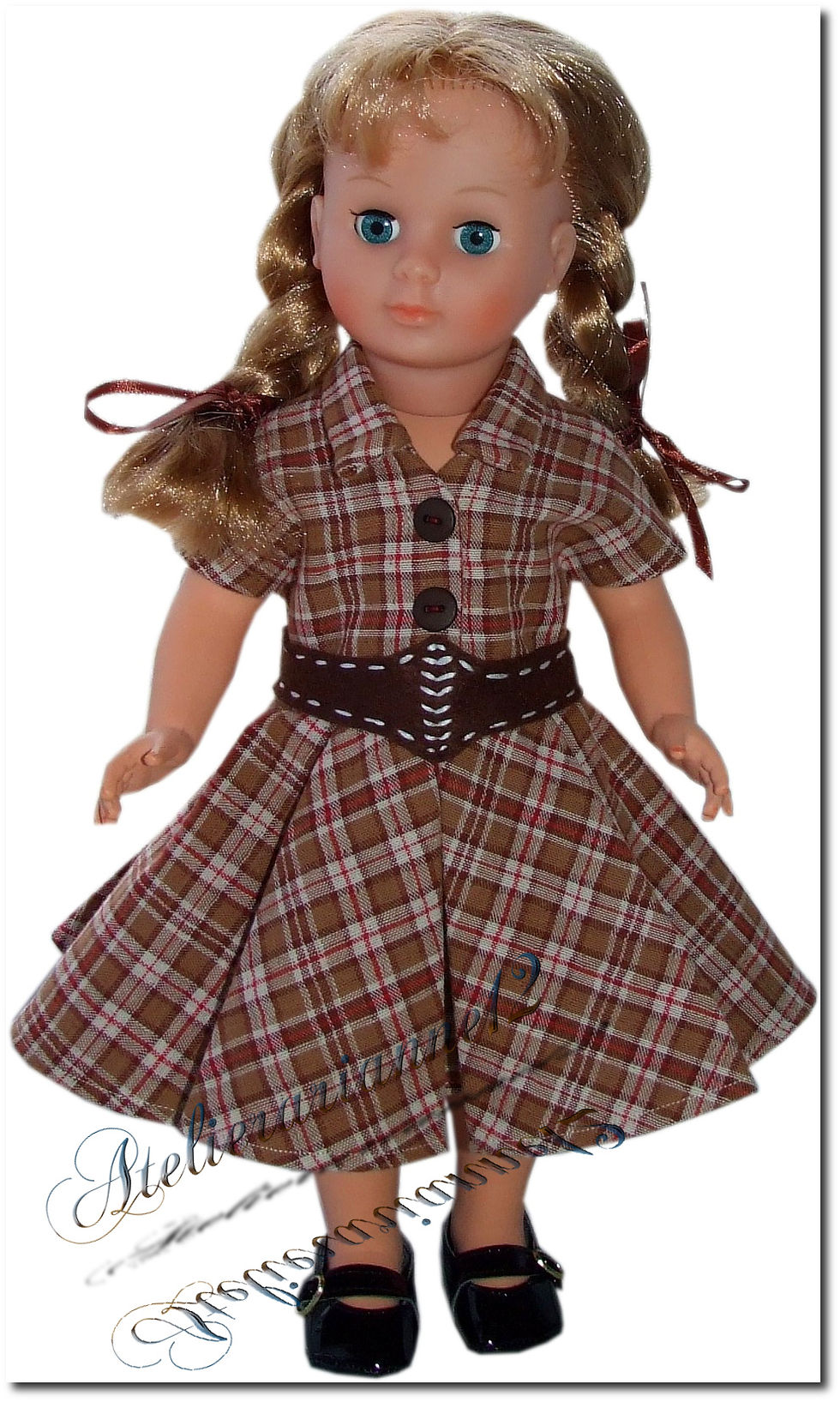 Miniature : Tenue Françoise Avril 1952