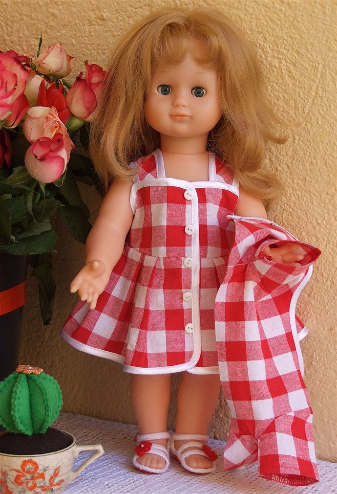 Miniature : Tenue pour poupée Emilie Modes et Travaux Mai 1961