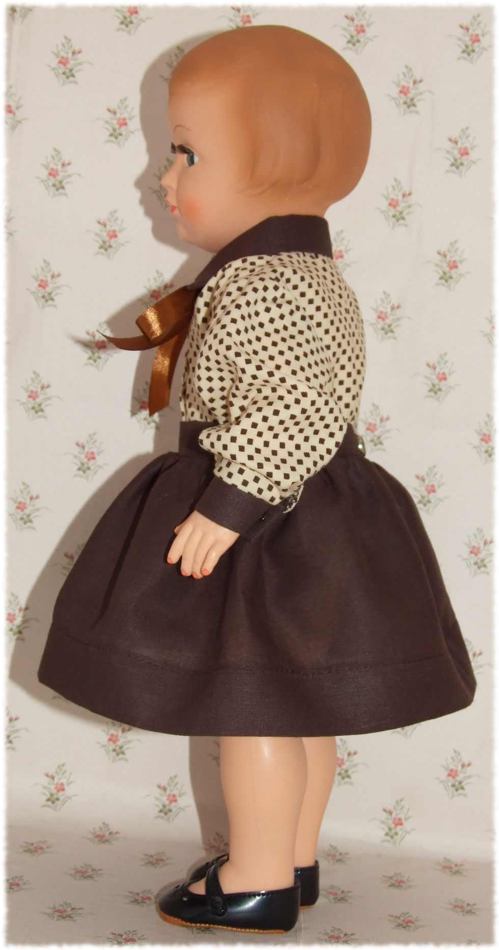 Miniature : Tenue pour poupée Françoise Modes et Travaux Novembre 1952