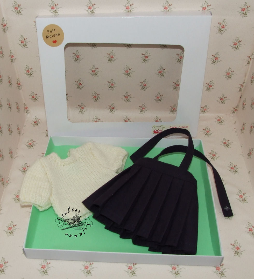 Miniature : Tenue Françoise Août 1951
