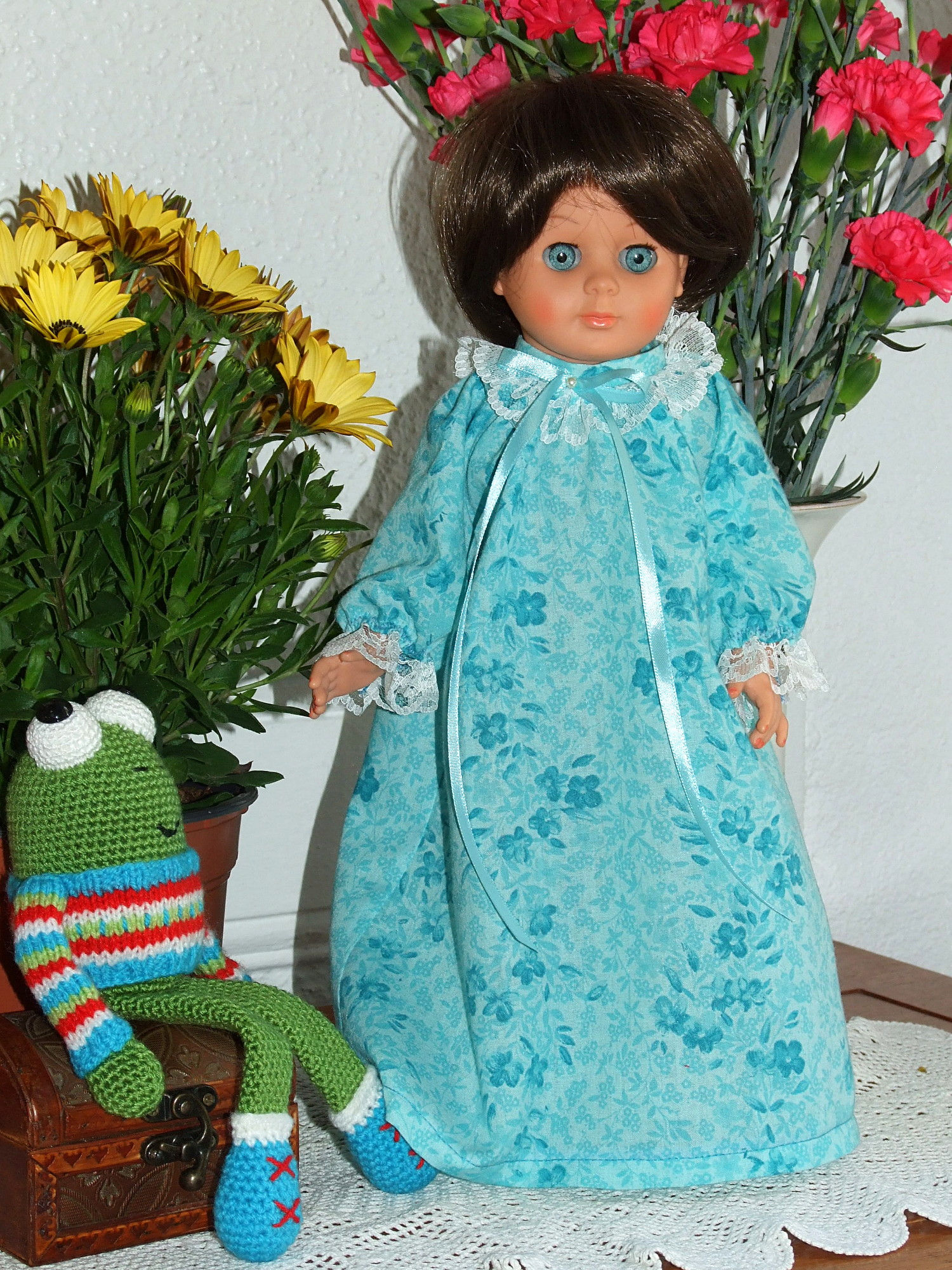 Tenue pour poupée Marie- Françoise Modes et Travaux Mai 1978