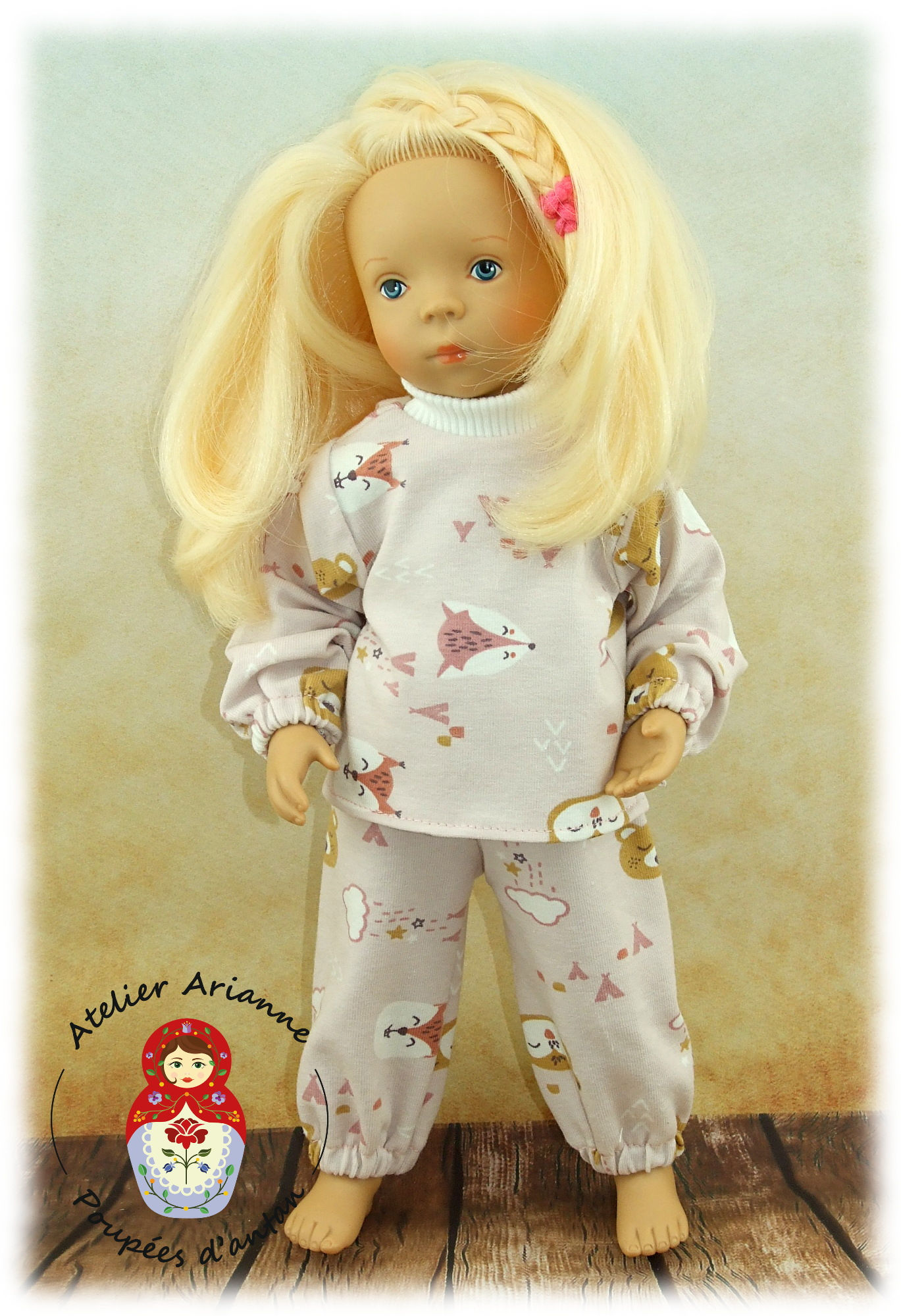 Janvier 1983 Tenue pour poupée Minouche 33 cm