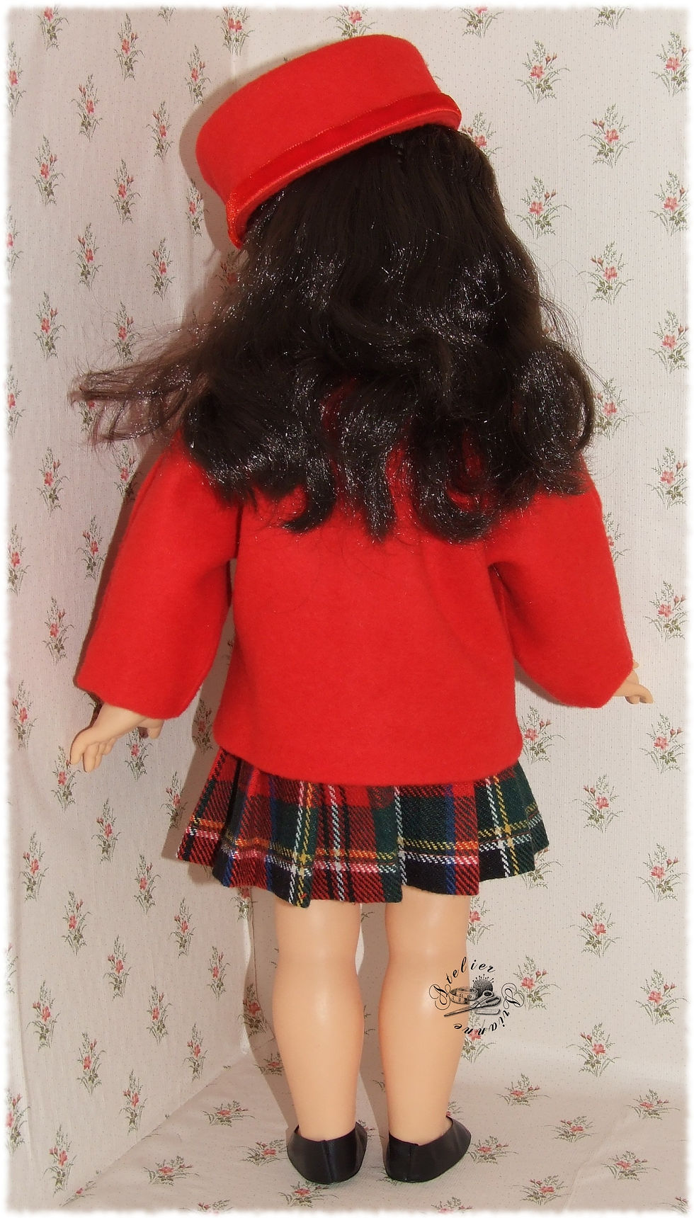 Miniature : Tenue pour Sylvie de Petitcollin Septembre 1951