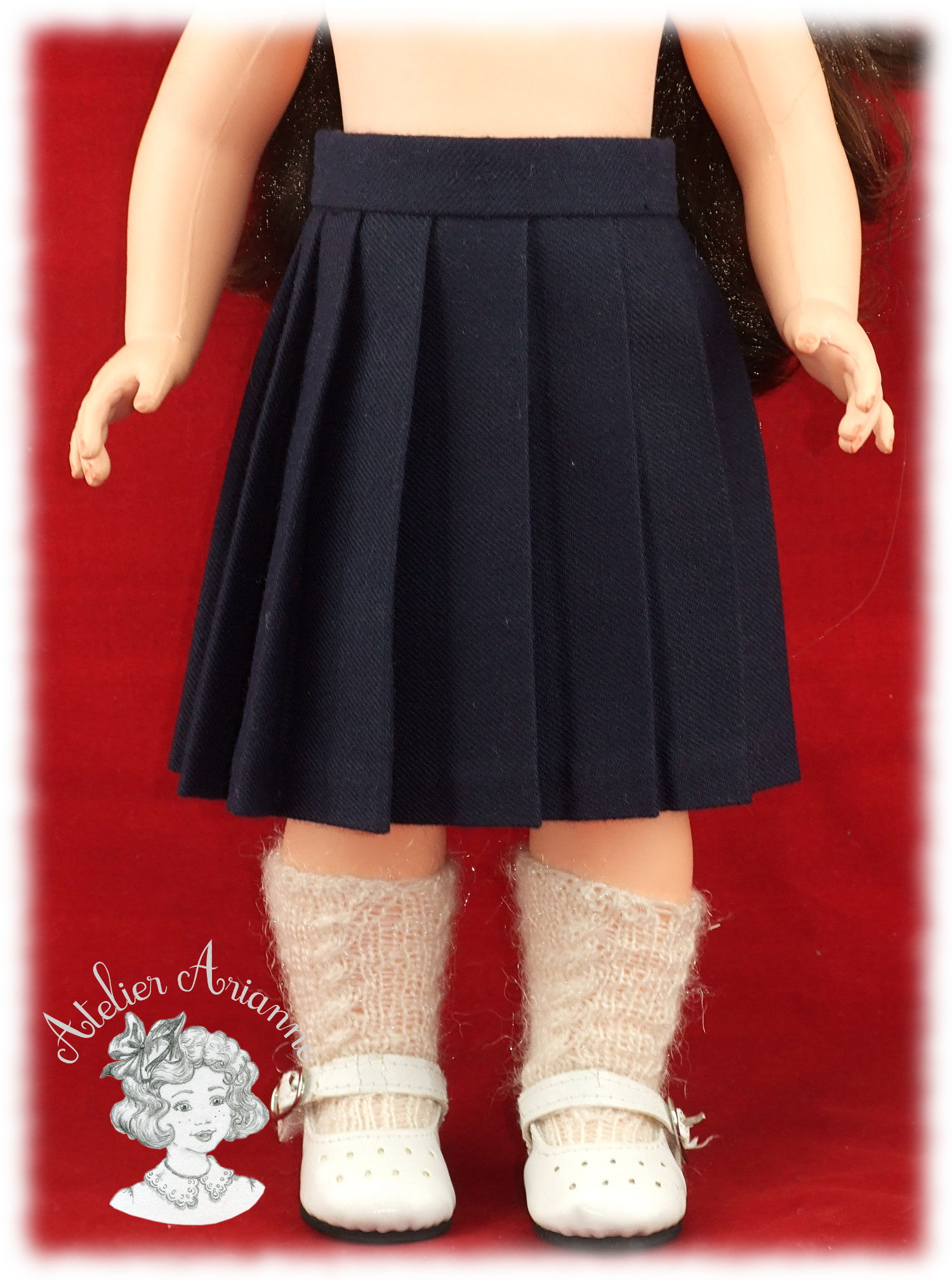 Jupe plissée pour poupée Marie-Françoise de  Modes et Travaux