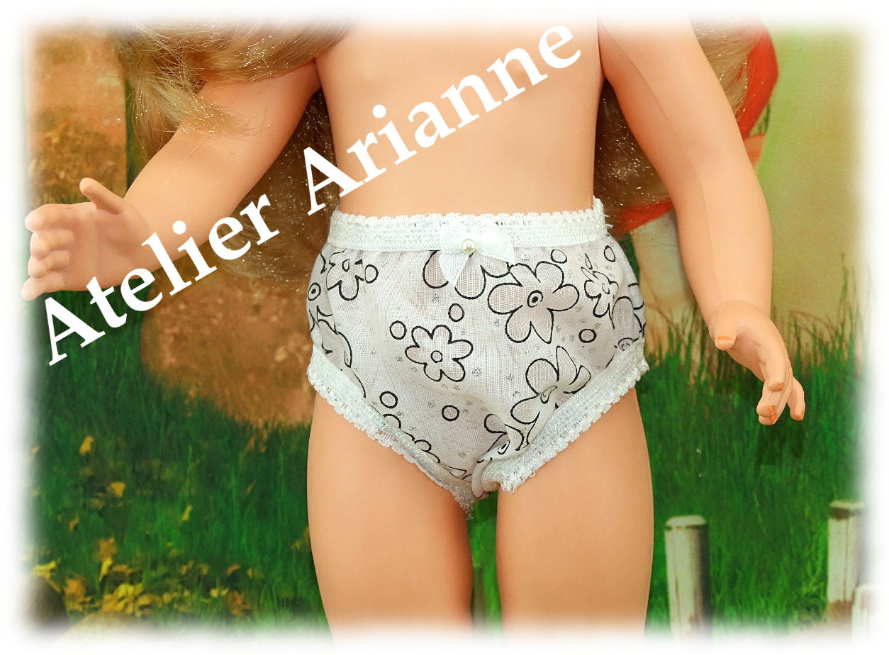 Culotte fleurs noires poupée Modes et Travaux - Françoise