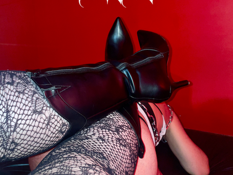 Femdom Chronicles: The real erotic tale of a sissy at My feet