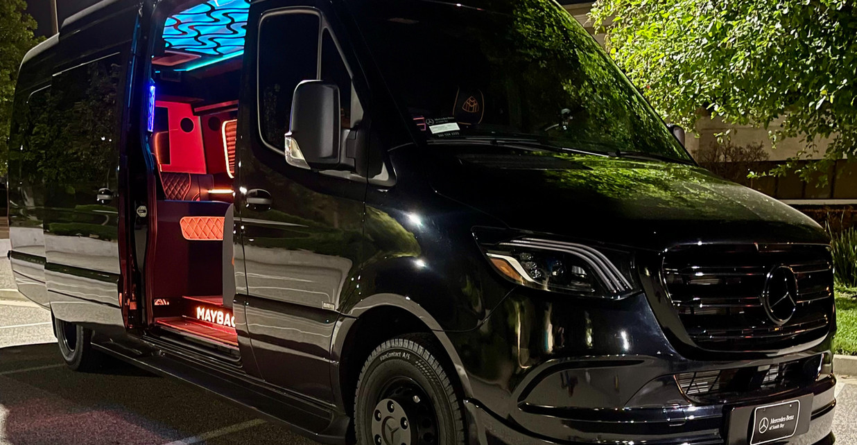 2025 Mercedes Sprinter Maybach 3/4 front view