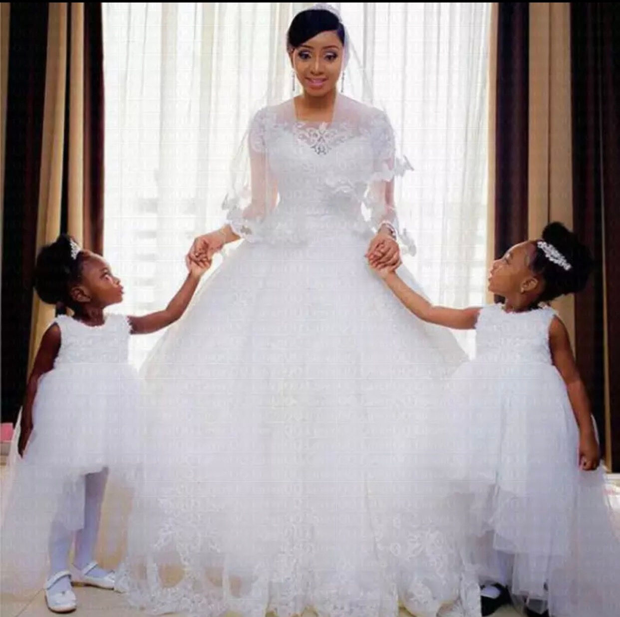  Lace Appliques Ball Gown African Wedding Dresses 2021 Vintage Short Sleeves Bri