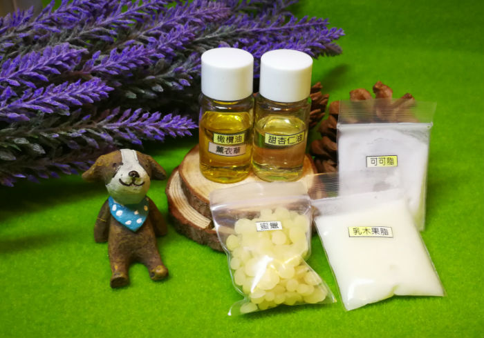 縮圖：潤唇膏DIY材料包 (10 支裝)