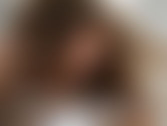 "Effective Strategies for Taming Dry and Frizzy Hair"