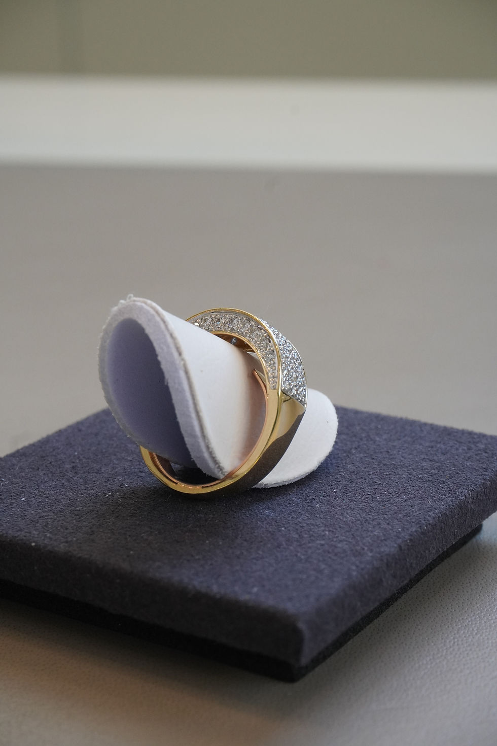 Miniature : Bague " Pavé diamants "