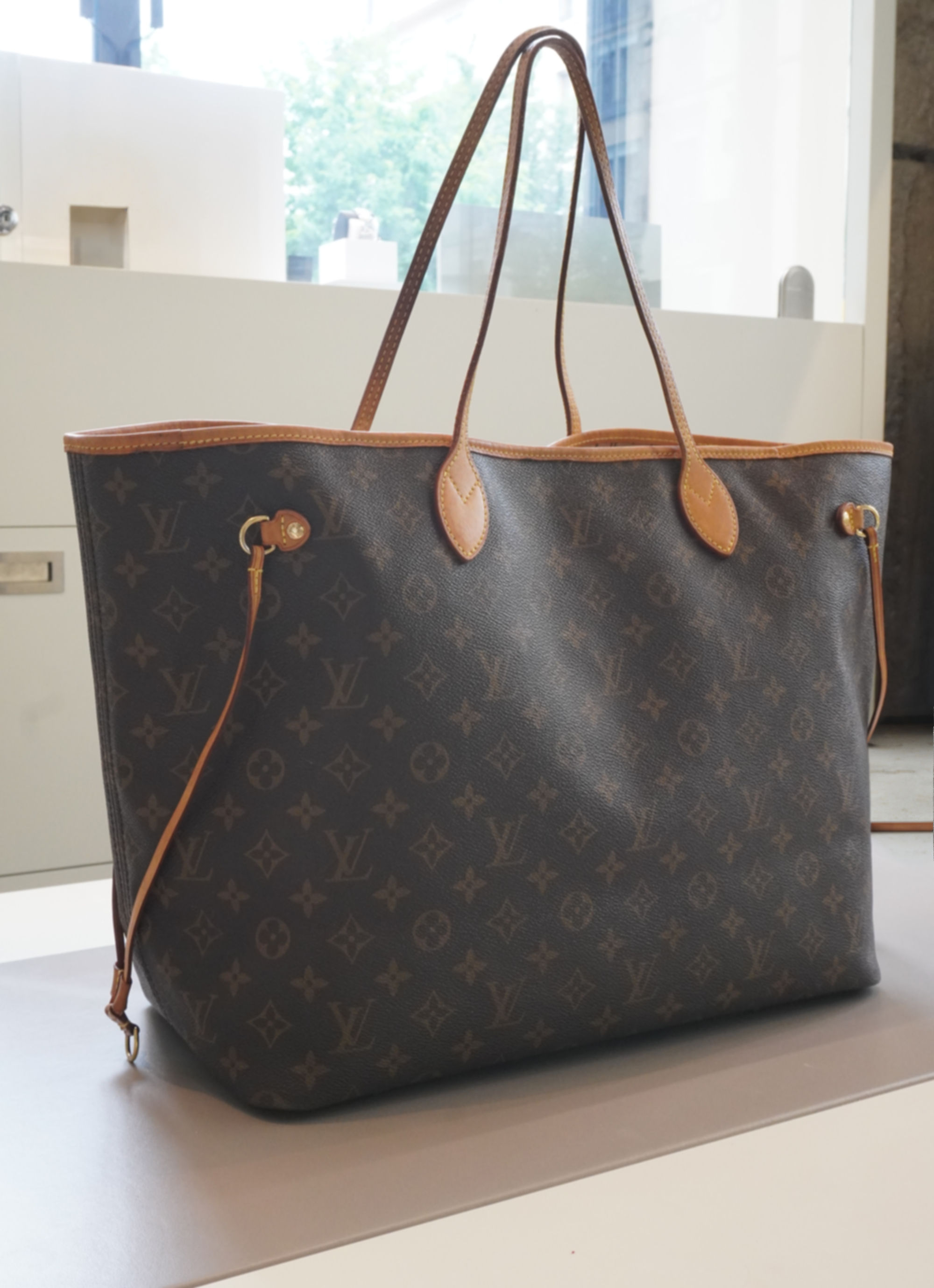 Louis Vuitton Neverfull