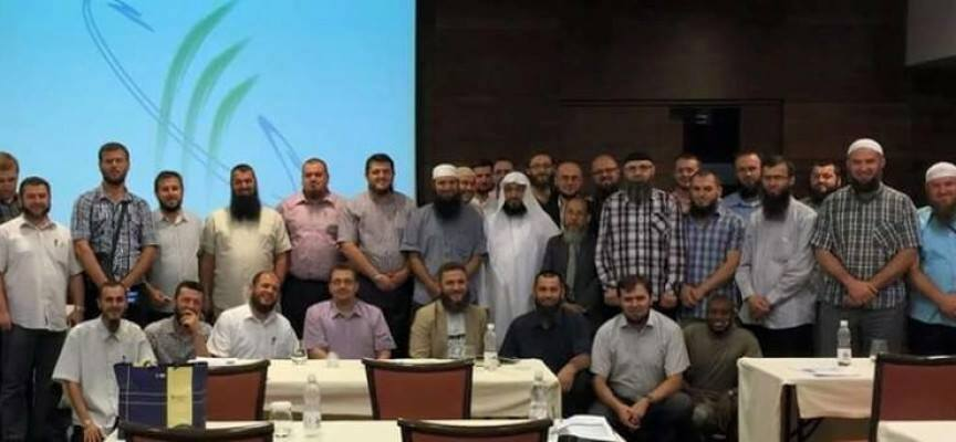 Bosanski muslimani ne moraju nikome dokazivati da su muslimani, niti će svoju vjeru učiti od onih koji su došli objašnjavati da nam preci, hodže, imami, muderisi i muftije bili novotari i otpadnici!