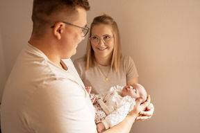 Portrait Querfurt Fotograf Querfurt, Fotograf in der Nähe, Hochzeitsfotograf Querfurt, Newborn, Neugeborenenfotografie, Newborn Fotograf, Familien Fotograf Querfurt, Familienfotografie, Babybauchfotgrafie, Babybauch Querfurt, Hochzeit Querfurt, Hochzeitsfotografie Querfurt