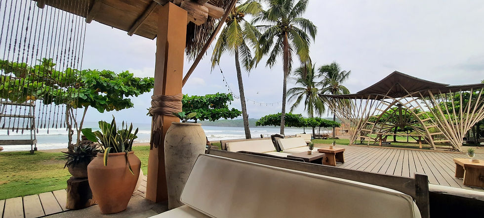 Pictures of Playa Venao, one of the most attractive beaches for surfers and expats from all around the world.