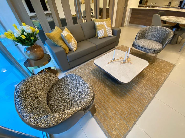This bright and spacious 2-bedroom apartment (Unit 21-F) offers comfort, security, and city views in a modern high-rise setting. Ideal for professionals, couples, or small families looking to enjoy an elegant lifestyle in a well-connected location.