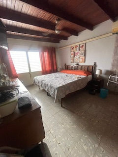 solid and spacious home located in Altos de Betania, one of Panama City’s established residential neighborhoods. With generous interior space, outdoor terraces, and multiple parking spots, this is an ideal home for a large family or anyone seeking comfort, convenience, and excellent value in the capital.