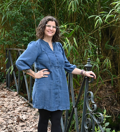 Rachel on bridge.JPG