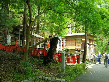Mikami Shrine (御髪神社)