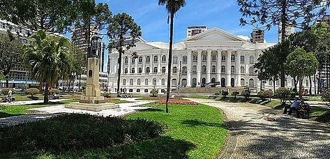 Professores de Jornalismo apresentam pesquisas na 34ª Compós