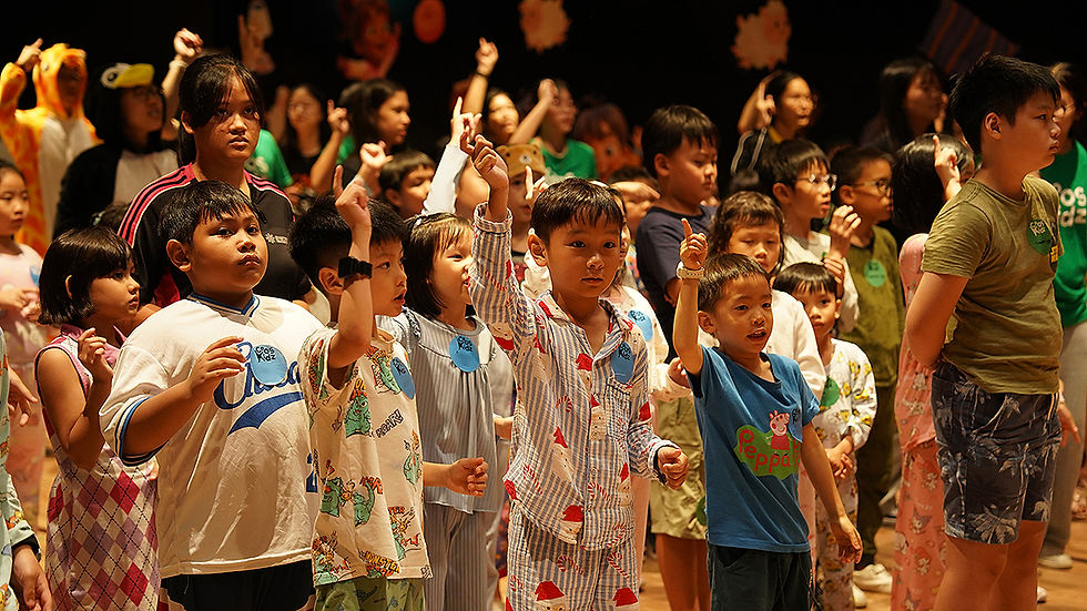 Let's sing to God, remembering His goodness.