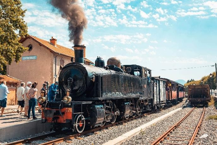 TRAIN DES PIGNES ET FETE DE LA CHATAIGNE